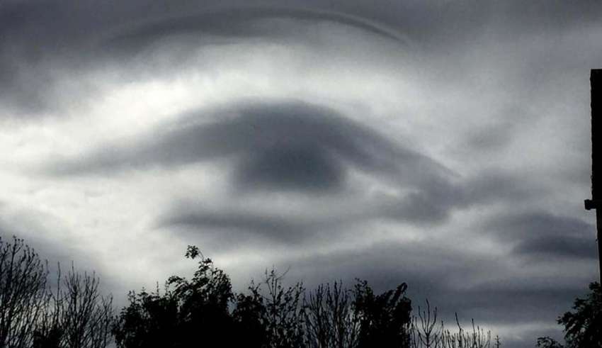 A giant eye appears on the English city of Leeds