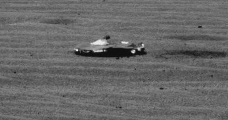 Why NASA was quick to delete a picture? (deleted picture of mars )