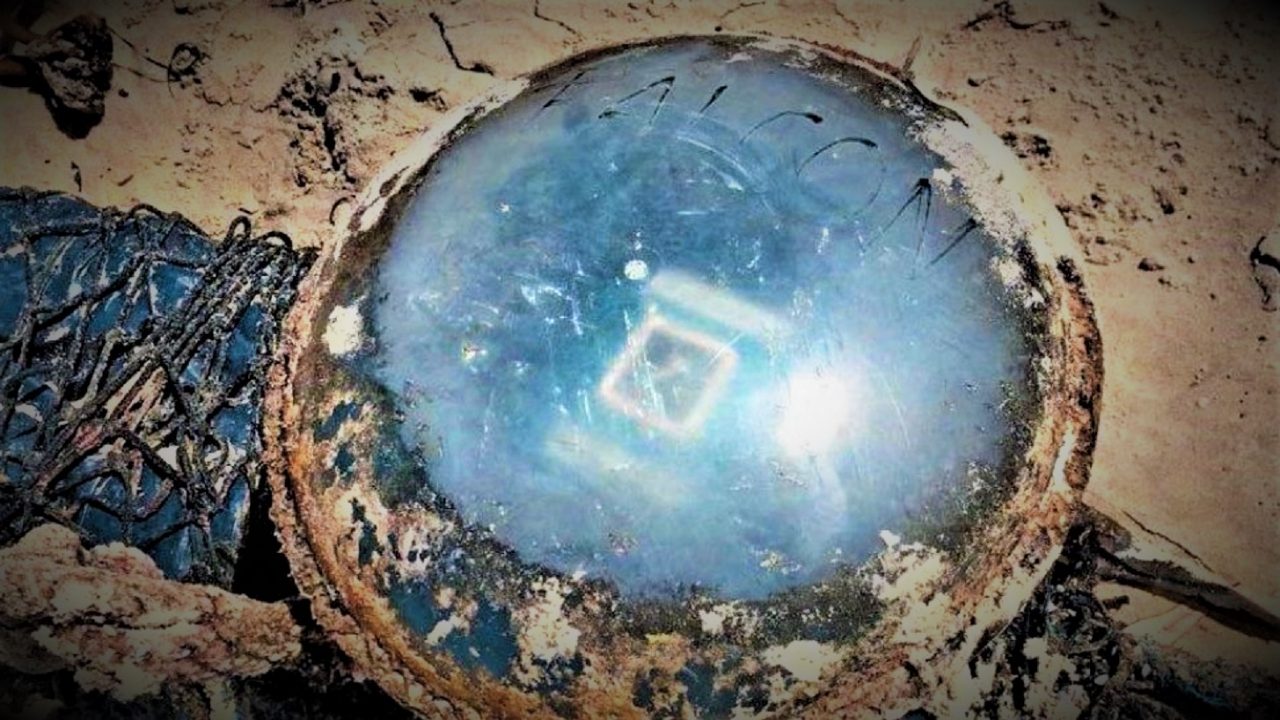 A strange unidentified object stranded in Australia baffles citizens