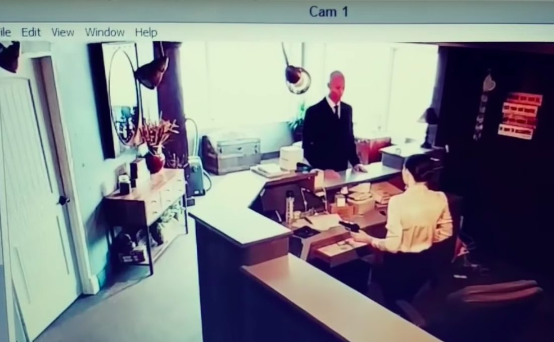Men in black encounter caught on tape : secret government agents or aliens in disguise