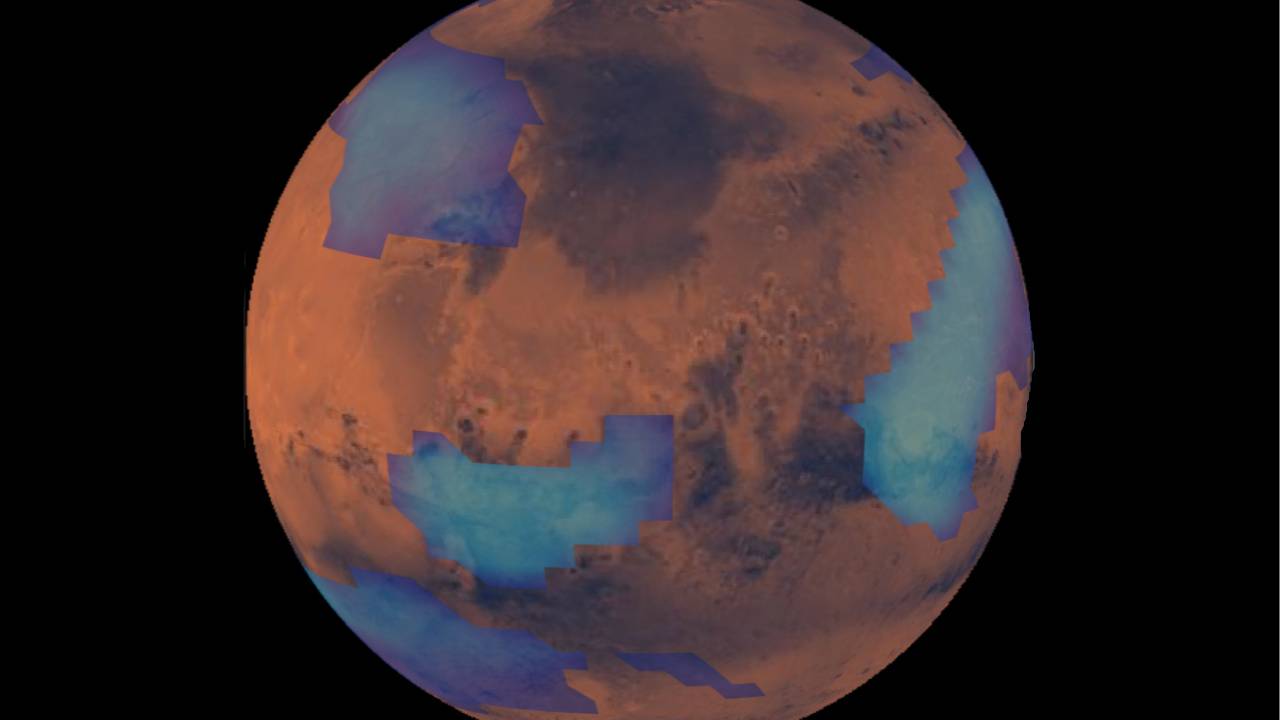 NASA records a strange formation of clouds on Mars