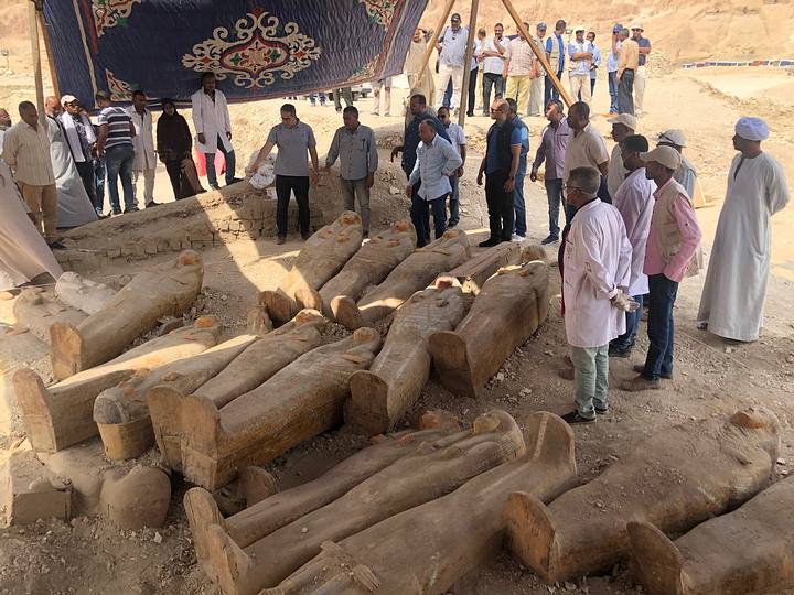More than 20 coffins found in a necropolis of Luxor