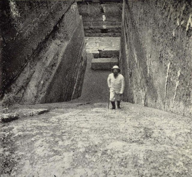 The Pyramid of Zawyet El Aryan: “Another World” Technology 5 Pyramid of Zawyet El Aryan