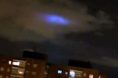 extranas luces azules 850x491 1