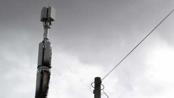 Citizens are burning 5G antennas around the world 1 burning 5G antennas