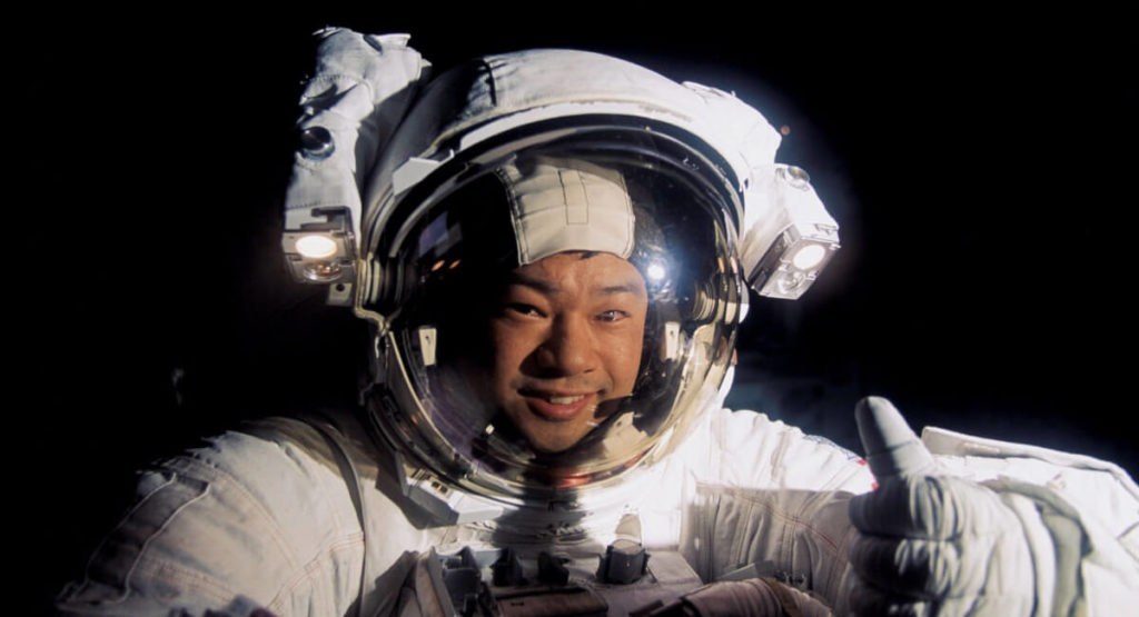 Astronaut Leroy Chiao breaks the silence and describes his encounter with UFOs 1 Astronaut Leroy Chiao breaks the silence and describes his encounter with UFOs