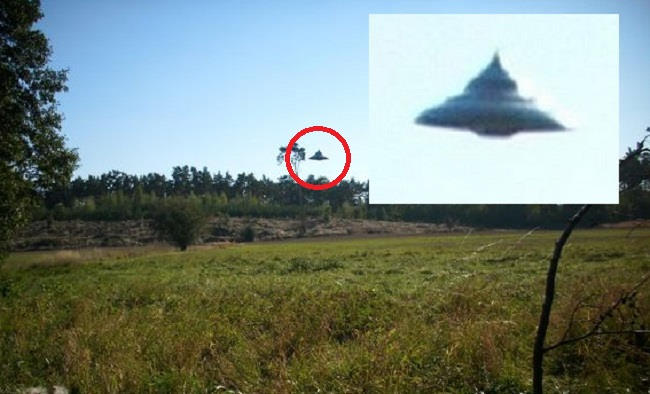 Spinning Top Shaped UFO Filmed In Poland Ufologists Are Sure That The Pictures Are Genuine
