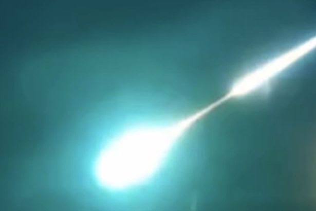 Mysterious Green light was seen dashing through the Australian sky