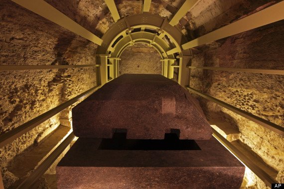 The Giant Sarcophagi of Saqqara: Inter Dimensional Portal Used By Ancient Egyptians? 5 o EGYPT REOPENS TOMBS 570