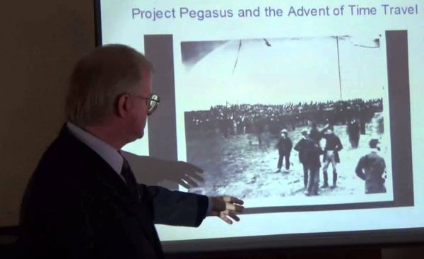 Andrew Basiago: A lawyer who claims he traveled in time and even got into an old photo 2 Andrew Basiago: A lawyer who claims he has traveled in time and even got into an old photo