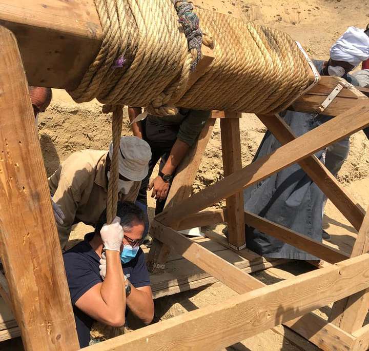 Archaeologists Found 2500 years old 13 wooden coffins in Egypt 4 ataudes saqqara4