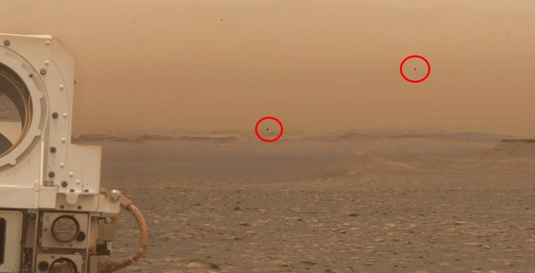 Photos Taken By NASA’s Curiosity Rover Shows Numerous UFOs On Mars 2 UFOs On Mars