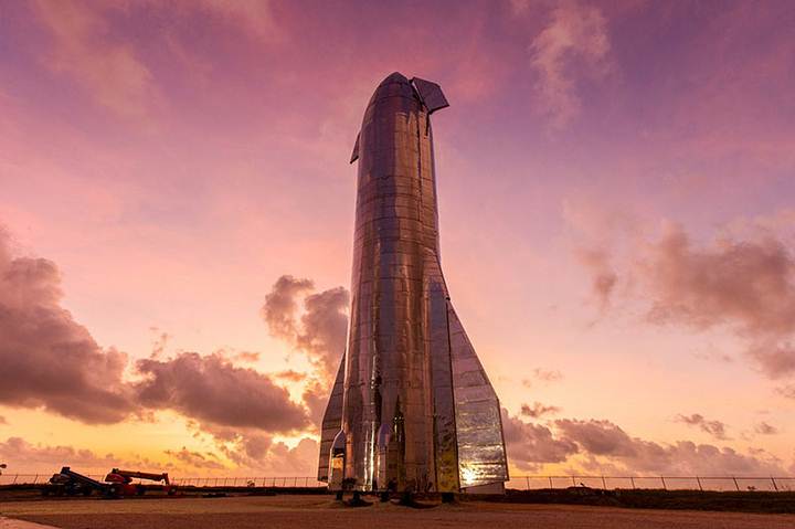 Space X SpaceShip
