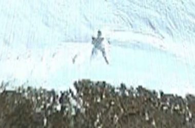 8DF952A2 E5F1 44BA B6E9 08334B22E606