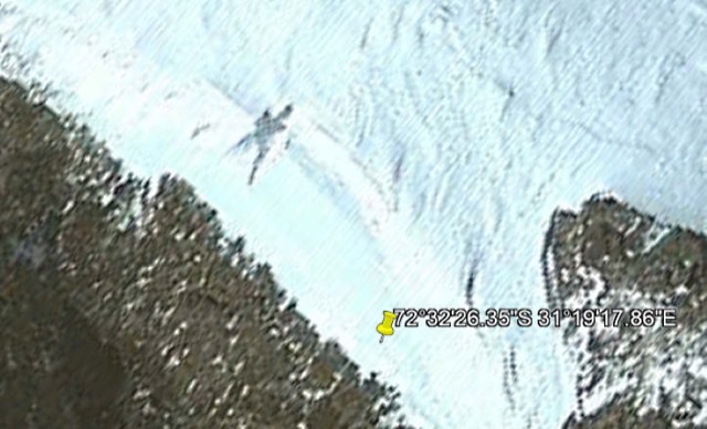 20 Meter Tall Humanoid Was Found In The Satellite Images Of Antarctica 1 20 Meter Tall Humanoid Antarctica