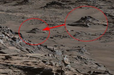 Crashed UFO On Mars 1