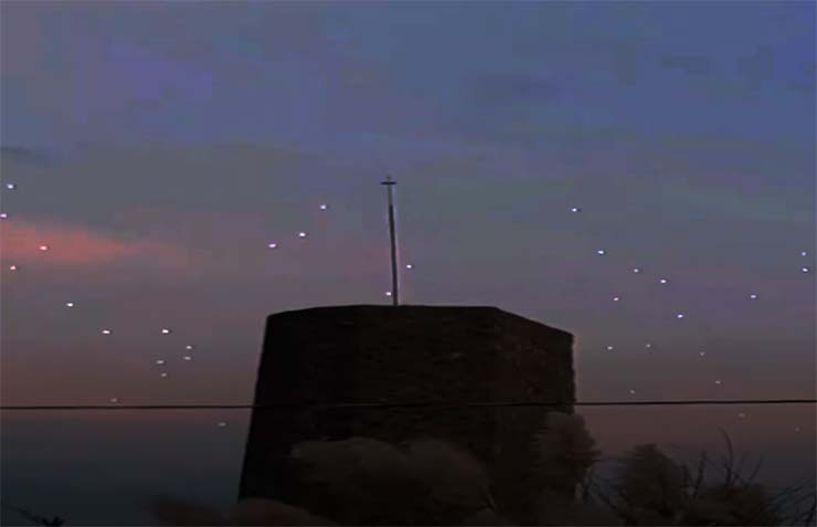 Citizens Record A Large Fleet Of UFOs Over Mexico