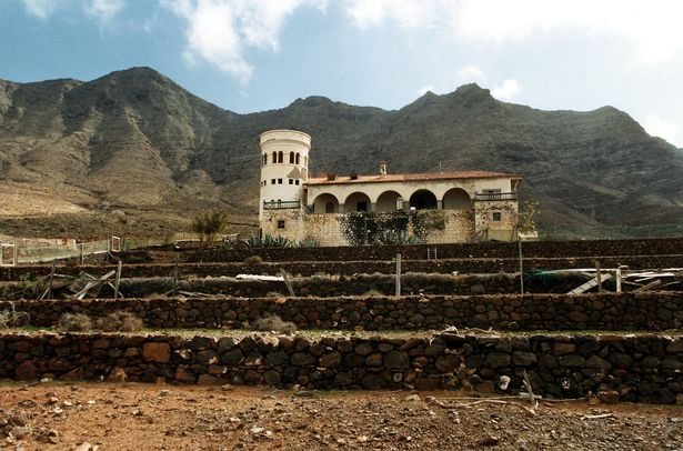 The Nazi Villa in the Canary Islands: Place Where Hitler And Other Nazis Secretly Underwent Plastic Surgery 2 The Nazi Villa in the Canary Islands: Place Where Hitler And Other Nazis Secretly Underwent Plastic Surgery