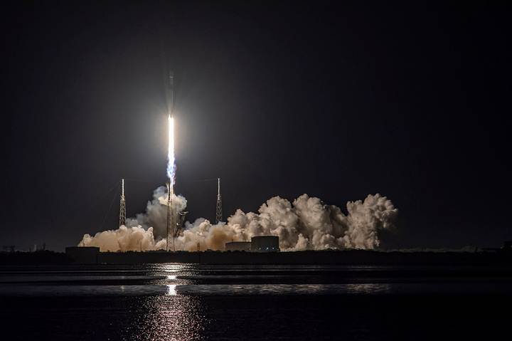 Elon Musk's Starlink May Attract Aliens To Earth Says Scientist 3 launch starlink