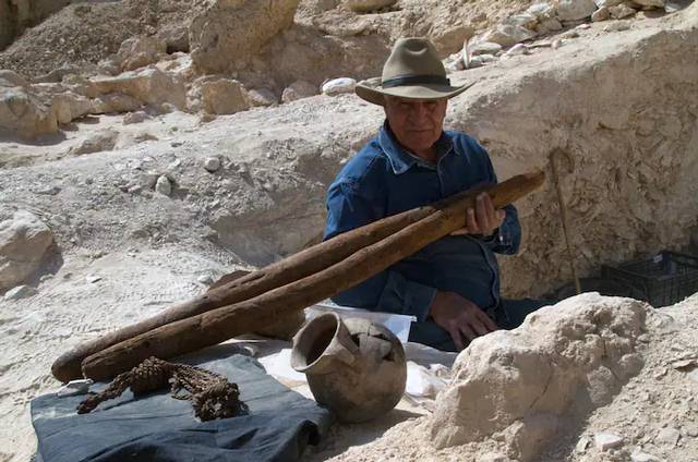 A 3000-Year-Old Lost Golden City (Aten) Has Been Discovered In Egypt 5 zahi hawass