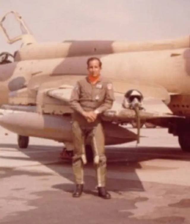 Oscar Santa María Huerta: Pilot Who Shot An Independence Day-style UFO 6 huertacase2