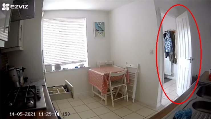 Home Security Camera Records Terrifying Paranormal Activity 1 Home Security Camera Records Terrifying Paranormal Activity