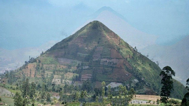 Sadahurip: The Mystery Of The Oldest Pyramid On Earth 1 Sadahurip: The Mystery Of The Oldest Pyramid On Earth