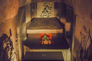 The Maya King Pakal: An Alien From The Planet Nibiru? 3 Inside of King Pakal's tomb