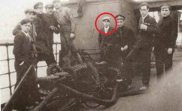 Majorana was photographed on a boat (red circle). 
Credit: E. Recami/M. Majorana.