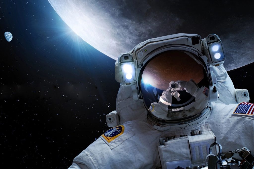 Mysterious Tale of Astronaut Lost In Space For 27 Years: Finally Returns Back In 2001 1 NASA Astronauts (Astronaut Lost In Space)