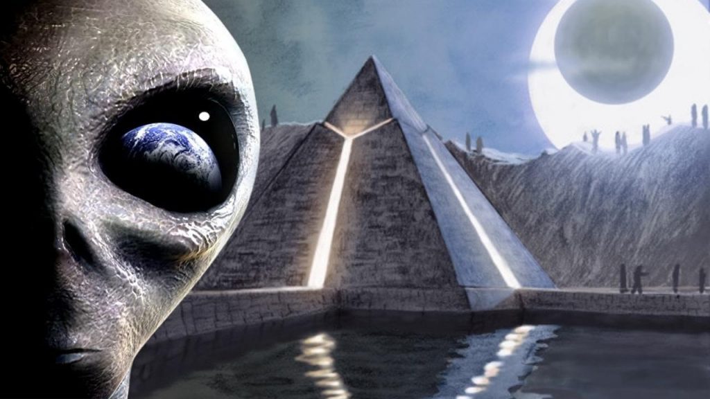 The Inscriptions On The Great Pyramids And The Roswell UFO Were Same 5 Ancient Alien