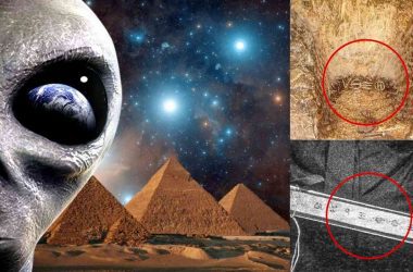 The Inscriptions On The Great Pyramids And The Roswell UFO Were Same
