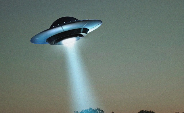 The Alien Encounter In California - Tall Alien Creature, Flickering Lights, And Super-Fast UFO 3 The Alien Encounter In California - Tall Alien Creature, Flickering Lights, And Super-Fast UFO