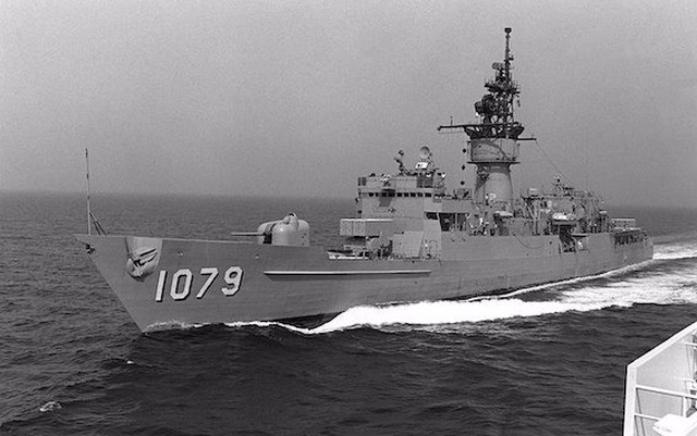 USS Stein Was Attacked By A Strage 46 Meter Huge Sea Creature In 1978