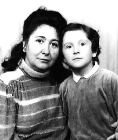 Indigo Child Slava Krasheninnikov: Predicted Future, His Own Death And Magically Cured Diseases 2 Slava Krasheninnikov with his mother Valentina