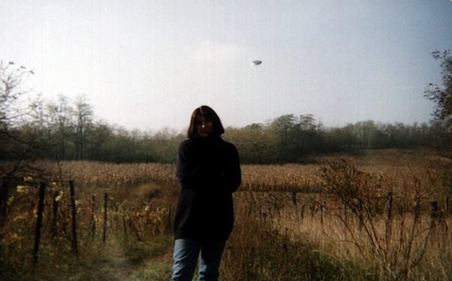 Uncovering the Truth: Surprising and Genuine UFO Photos You've Probably Never Seen Before 1 The Hungarian UFO Sighting