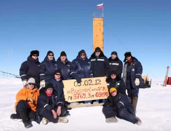 Team of 8 members that encountered the Organism 46-B