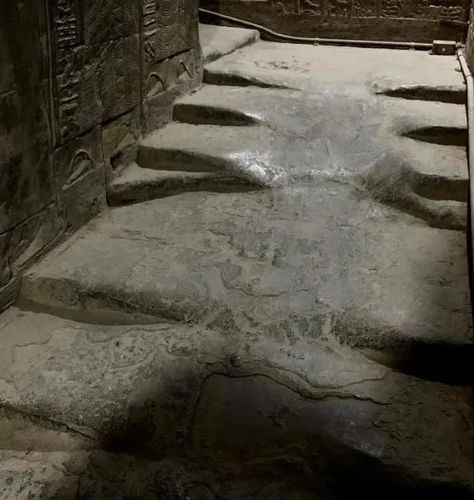 The Melted Granite Steps of the Temple of Hathor: A Clue to the Lost Technology of the Ancients 4 Melted Granite Steps of the Temple of Hathor