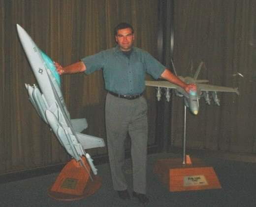 Dr. Salvatore Pais (UFO that distort space and time)