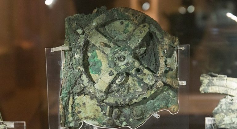 Greek Rudimentary Computer 2000-Year-Old Antikythera Machine: Computers Of Ancient Greek ...