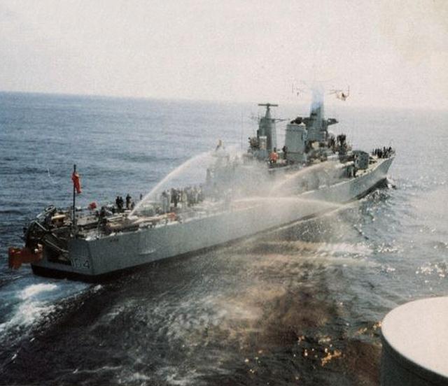 Giant Underwater UFO Knocked Out Power Of a New Zealand Warship 2 Giant Underwater UFO Knocked Out Power Of a New Zealand Warship