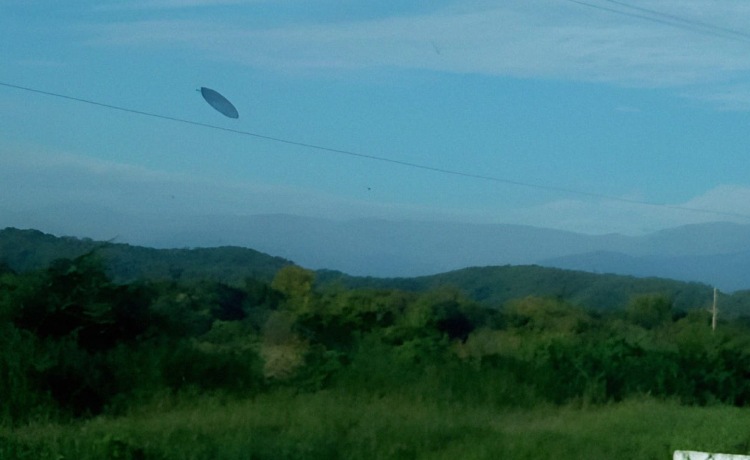Argentina Resident Captured Clear Photos Of a UFO