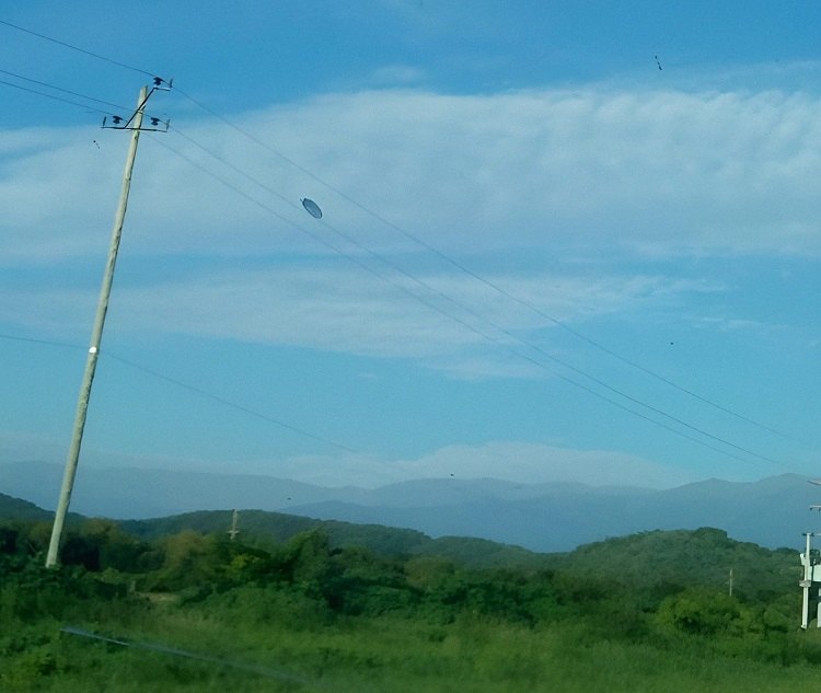 Argentina Resident Captured Clear Photos Of a UFO