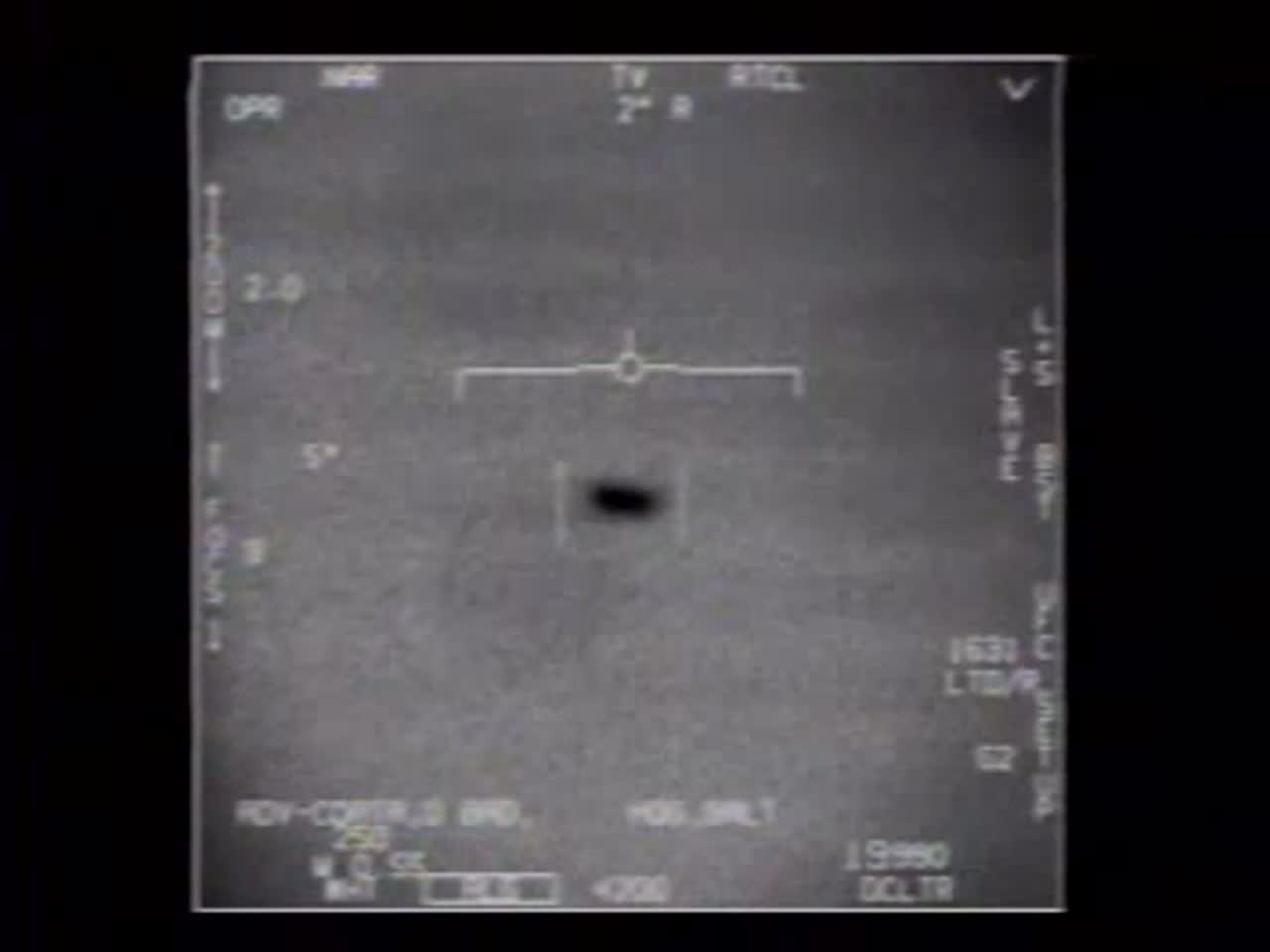 A Congressman Is Hunting a Classified 1952 Film of a 'Flying Saucer' Briefing. 1 US Navy FLIR1 infrared UAP footage still